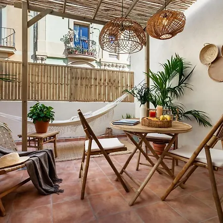 Batam - 1 Bedroom And Terrace In Gracia Apartamento